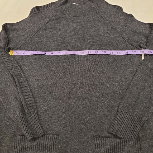 Peyton Primrose sweater - Picture 3 of 7